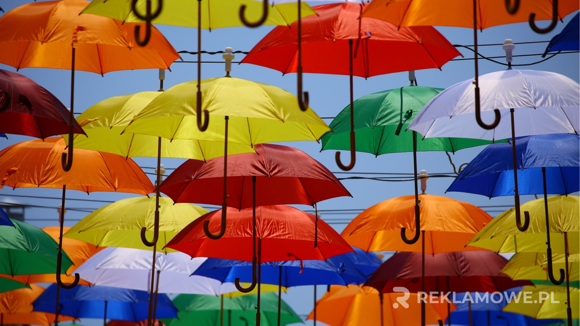 Parasol reklamowy z logo firmy